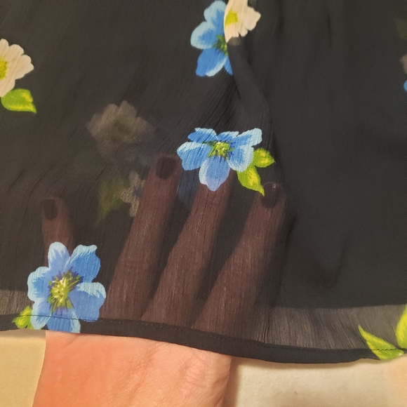 Sheer Floral Bow 🎀 Top - Picture 4 of 5